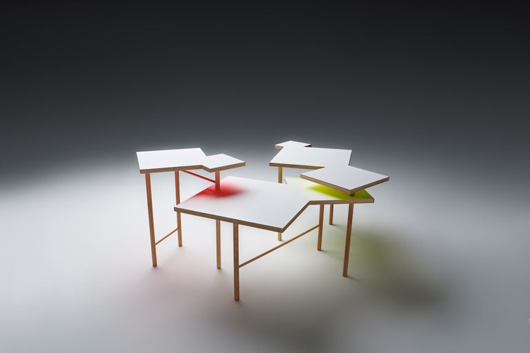 Soffbord i flera delar med träben och flera bordsskivor