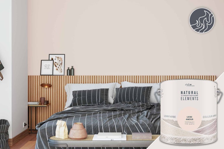 Sovrum med säng och burk med lera färg