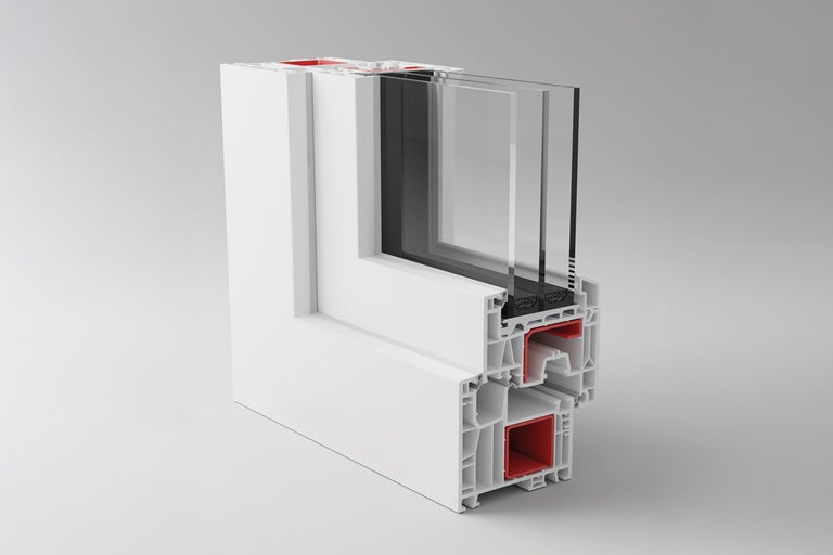 Tvärsnitt av ett plastfönster med flera glasrutor