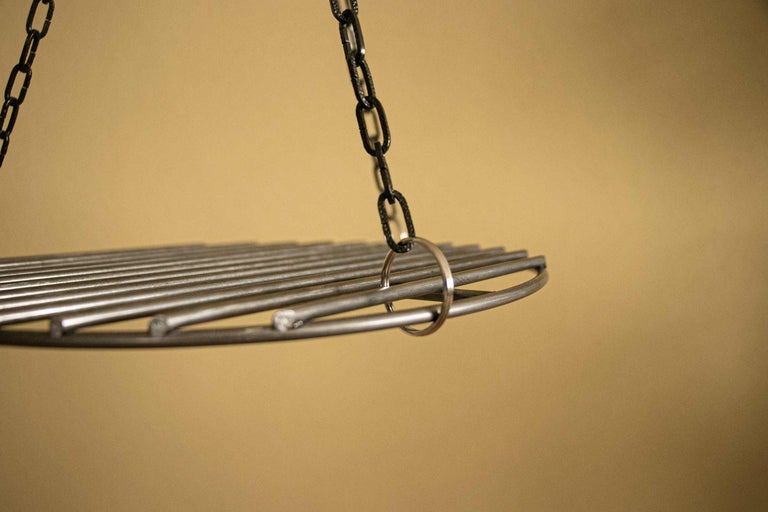 Hängande grillgaller med kedja