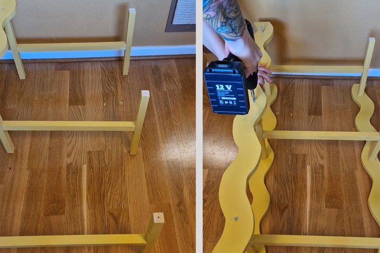 Montering av en gul trähylla med en sladdlös skruvdragare.