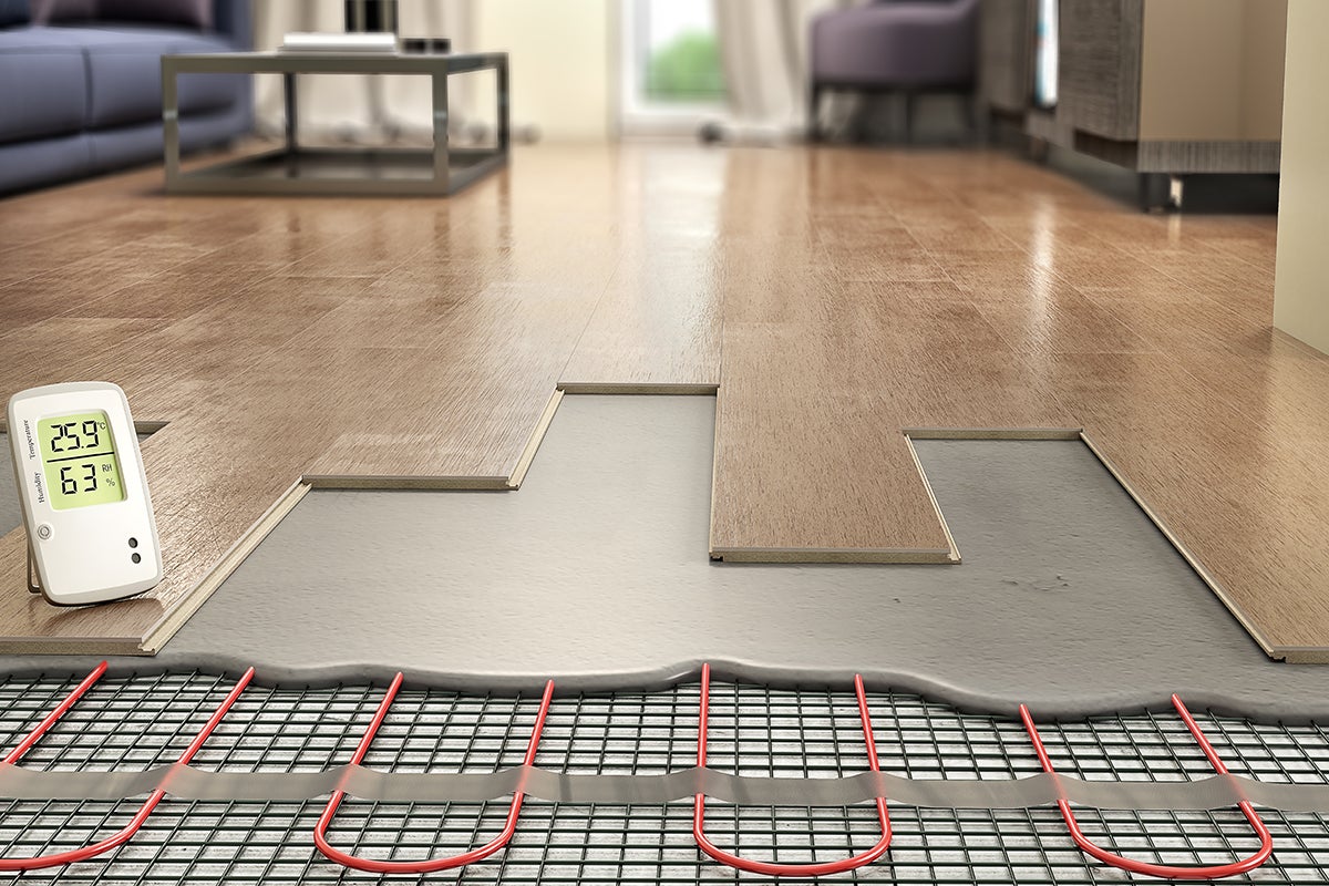 Installation av laminatgolv med golvvärme och fuktmätare