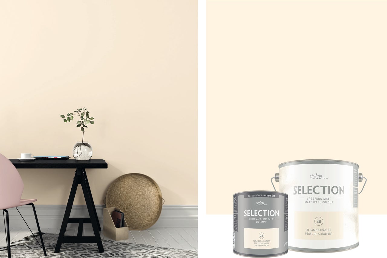 Scen med en väggfärg i beige och färgburkar av märket Style Color Selection