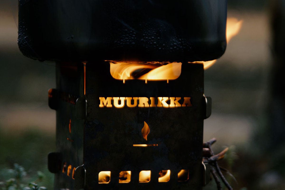 Muurikka Hobo spis med kastrull och flamma