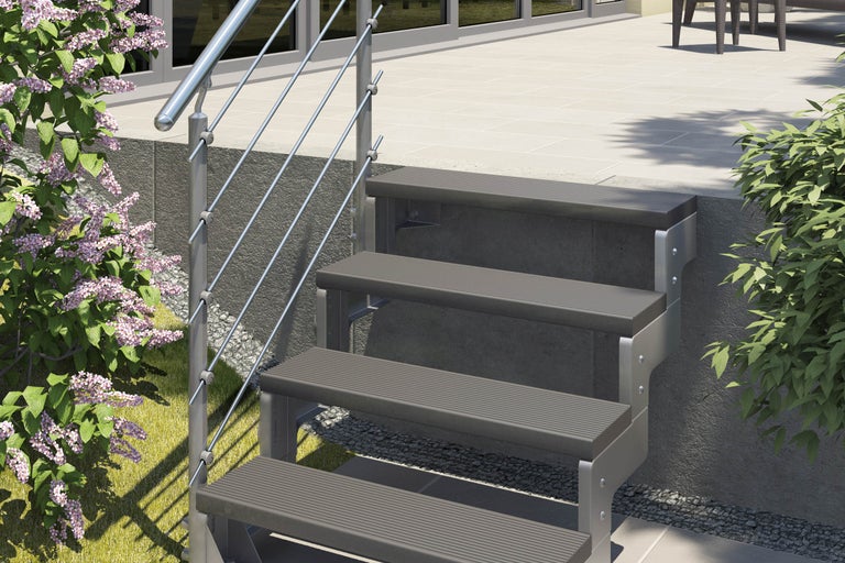 Utomhustrappa med fyra steg och rostfritt stålräcke