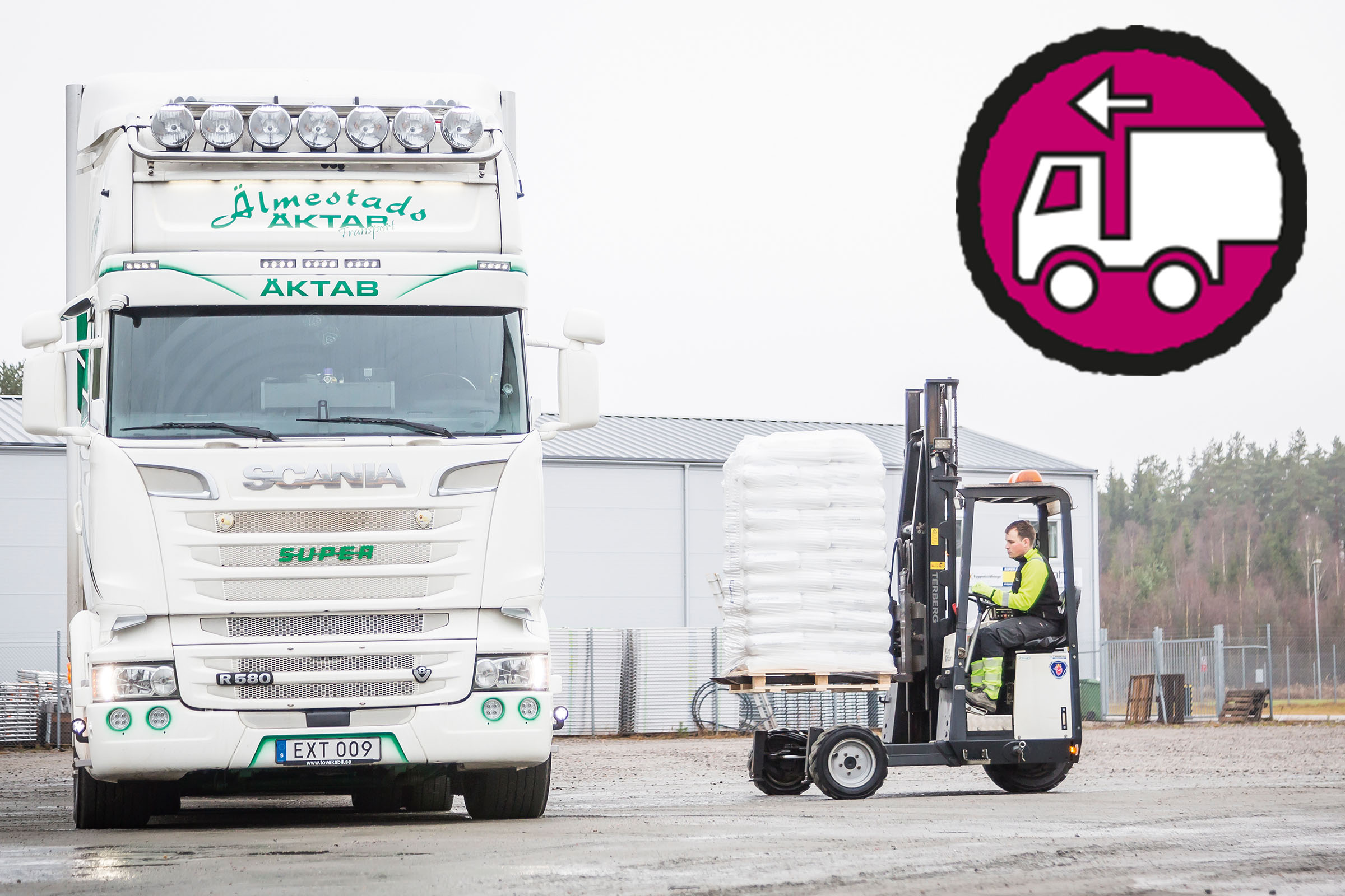 Lastbil lastas med gaffeltruck, symbol för godsmottagning