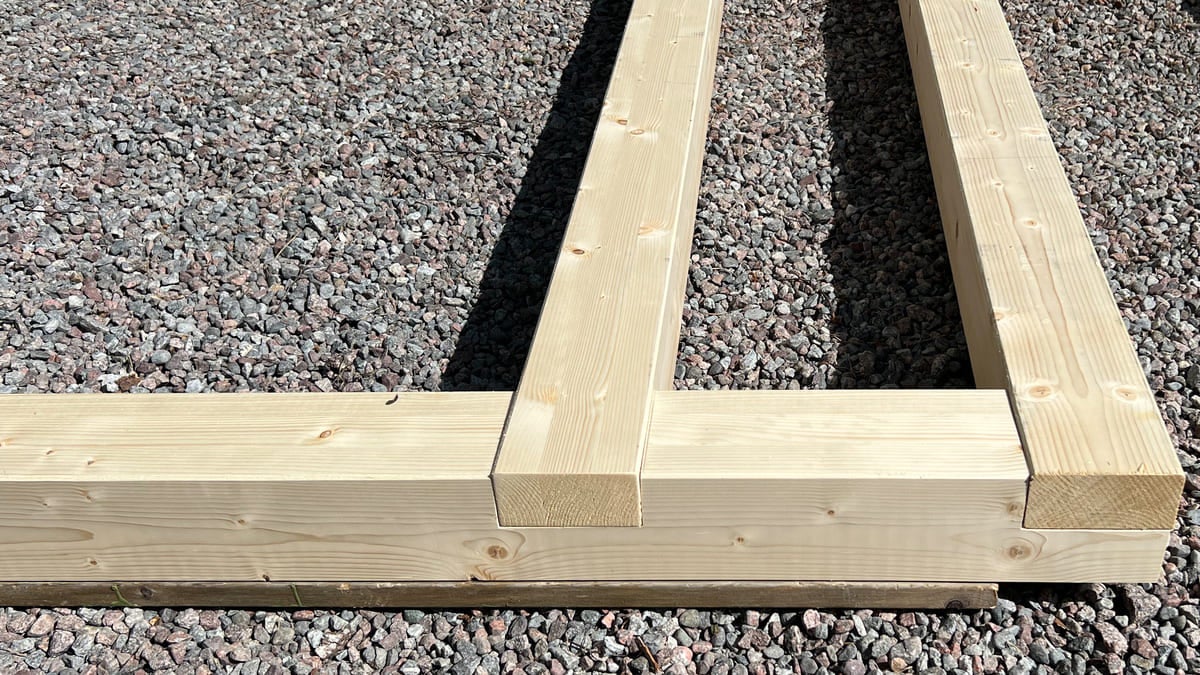 Träkonstruktion för trädgårdsarbete