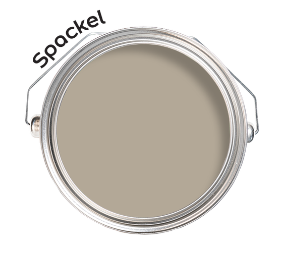 Burk med spackel ovanifrån