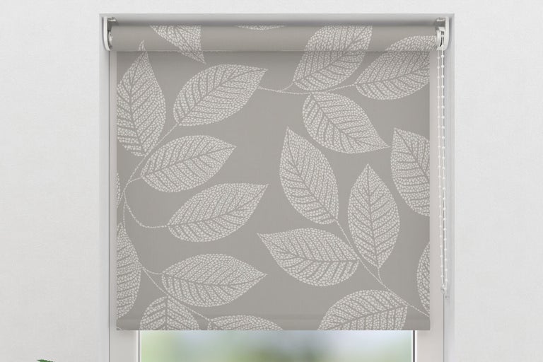 Rullgardin med bladmönster för fönster