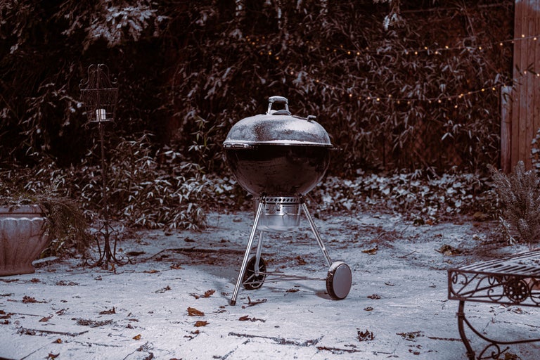 Klotgrill i vinterträdgård