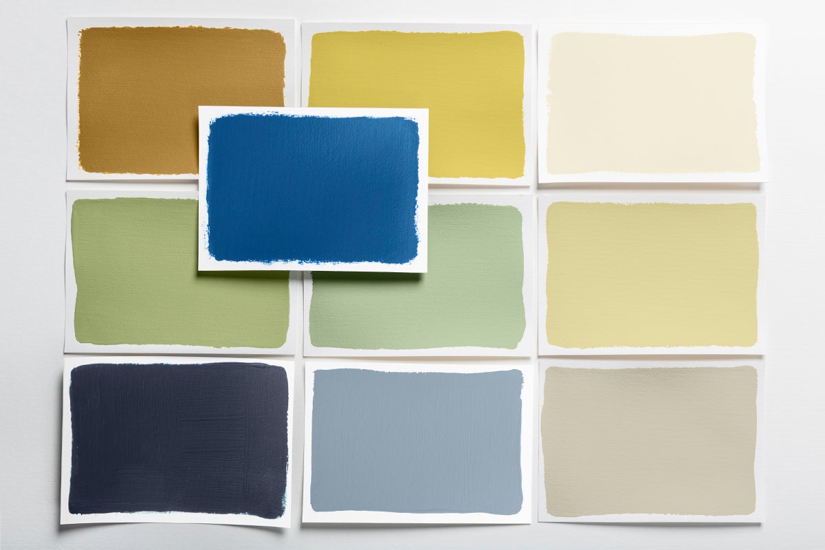 Färgkarta med olika nyanser för väggdekoration