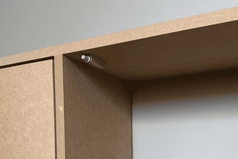 Skåp med möbelpushöppnare