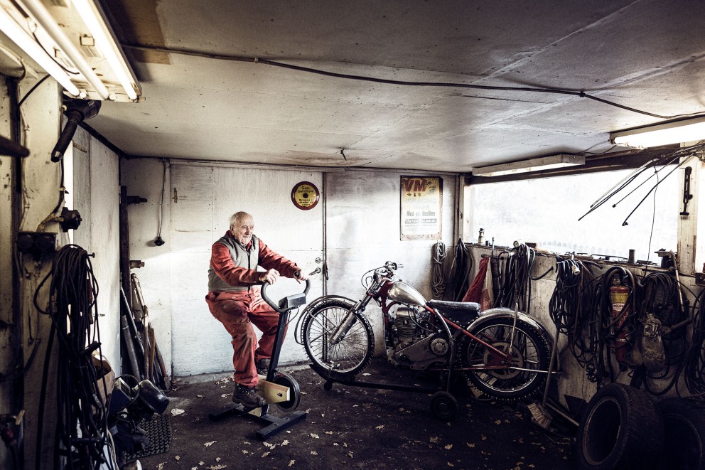 
				Vid 98 års ålder deltog Olle i ett isracinglopp – ett världsrekord. Han hoppas att det inte blir hans sista

			