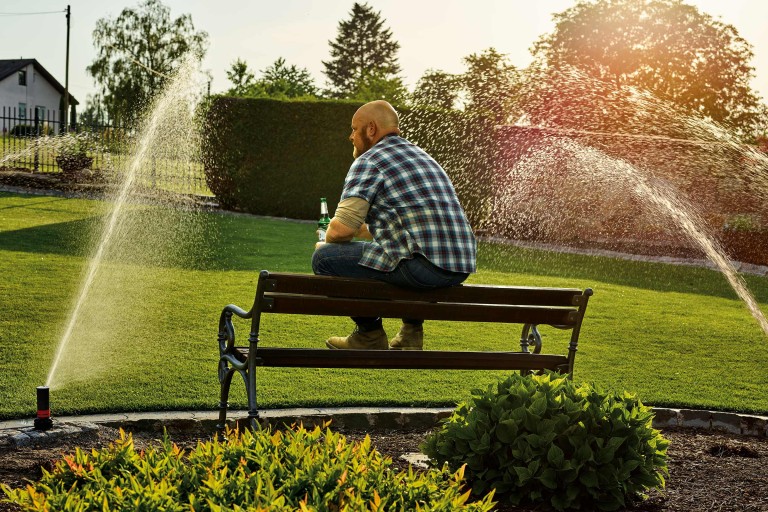 Så installerar du automatiskt sprinklersystem Så installerar du automatiskt sprinklersystem