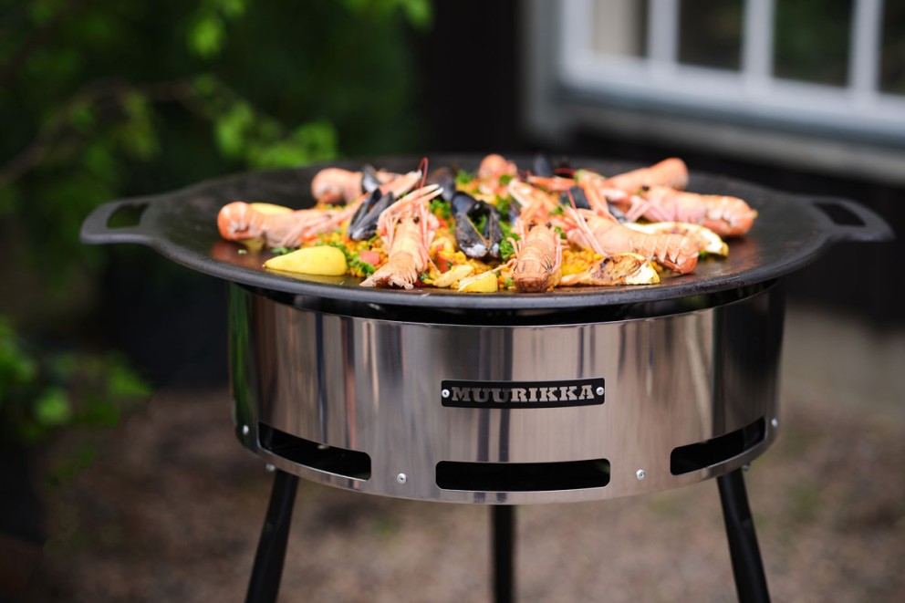 Muuriikka grill med skaldjur och paella