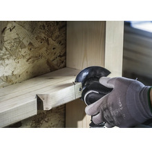 Multifunktionsverktyg som kapar en träram