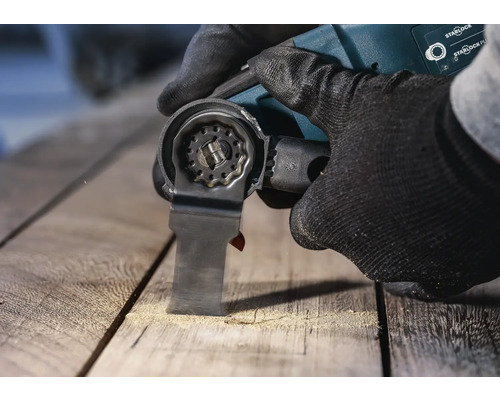 Multifunktionellt verktyg som skär trä