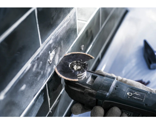 Multifunktionsverktyg vid bearbetning av kakel