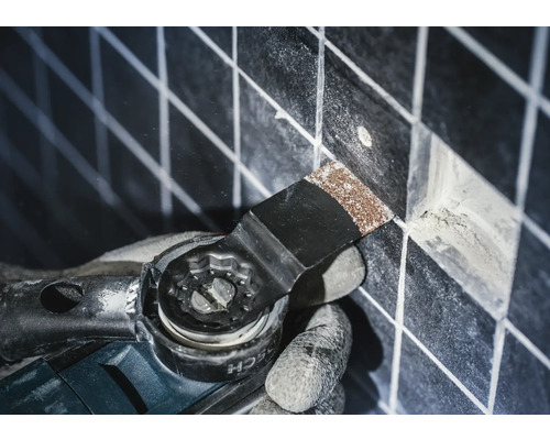 Oscillerande verktyg skär kakel