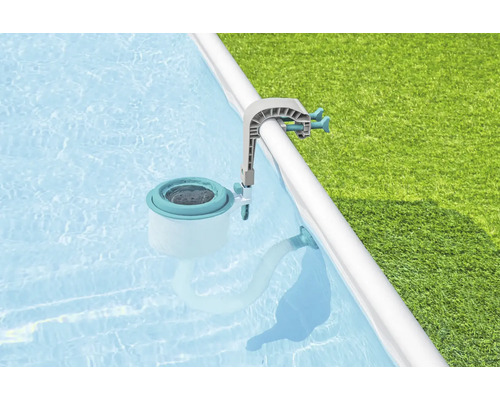 Ytskummare vid poolkanten