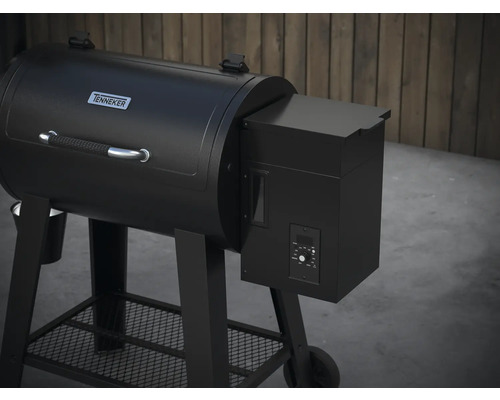 Tenneker pelletgrill med digital styrning och förvaringsgaller