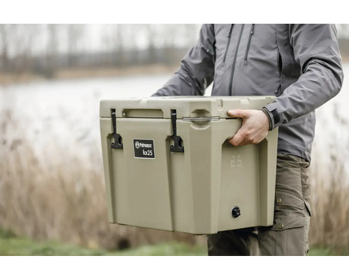 Man bär Petromax kylbox KX25