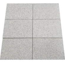 Sex gråa stenplattor för utomhusbruk