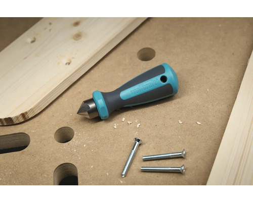 Wolfcraft centerborr med skruvar på en arbetsbänk