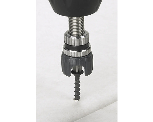 Fästning av en skruv med ett skruvverktyg