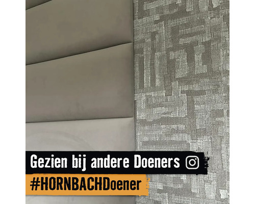 Väggpaneler och mönstrad tapet