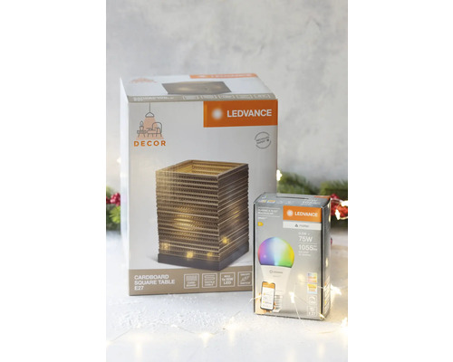LEDVANCE bordslampa av kartong och LED-lampa i produktförpackning