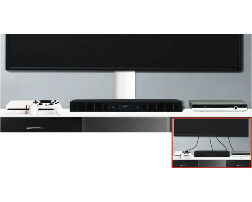 En modern vardagsrumsscen med en TV, en spelkonsol, ett ljudsystem och en Blu-ray-spelare på ett elegant mediaskåp.