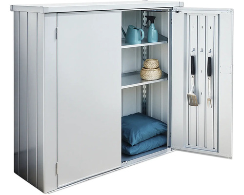 Trädgårdsskåp med hyllor och trädgårdstillbehör