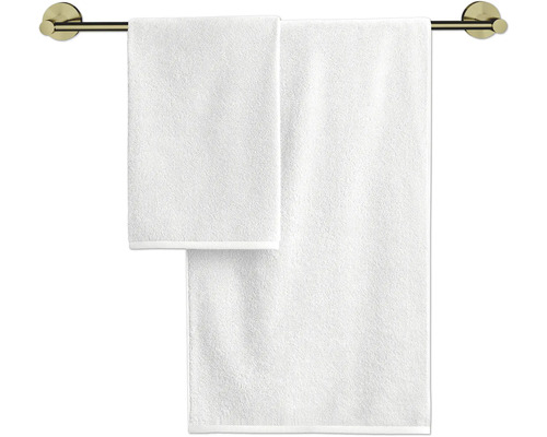 Två handdukar hänger på en handdukstång.