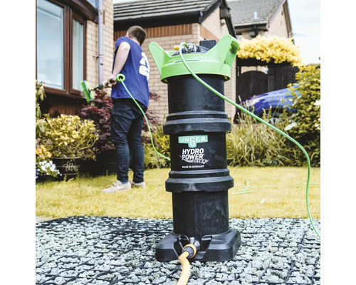 Unger Hydro Power Ultra filtersystem för fönstertvätt utomhus.
