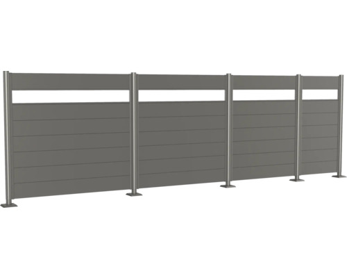 Insynsskyddsstaket med horisontella lameller och stolpar