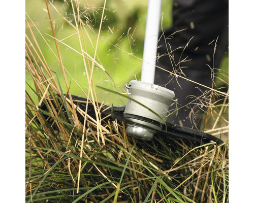 Grästrimmer klipper gräs