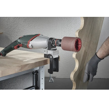 Stationär bandslipmaskin med fastspänd arbetsstycke