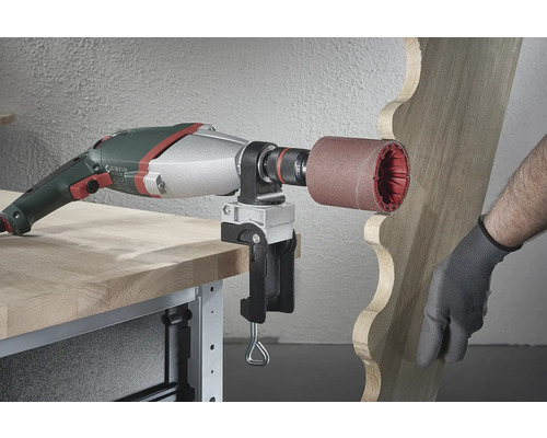 Stationär bandslipmaskin med fastspänd arbetsstycke