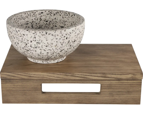 Dekorativ skål på träbricka