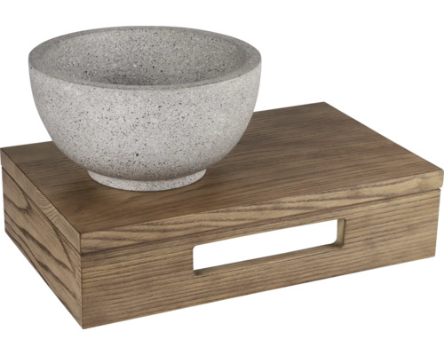 Skål på träbricka