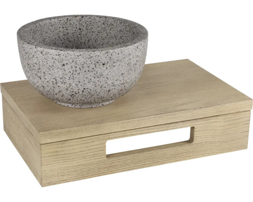 Dekorativ skål på en träbox