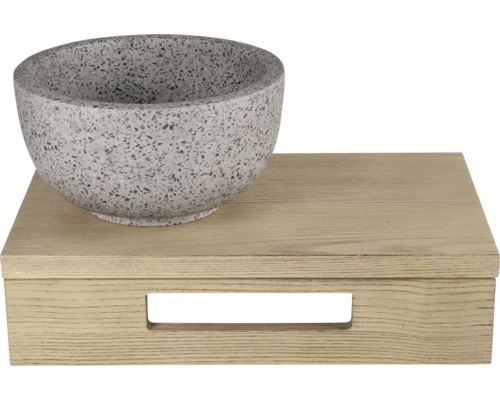 Dekorativ skål på en trälåda