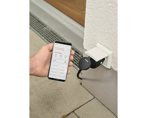 Osram smartkontakt för utomhusbruk med appstyrning på smartphone