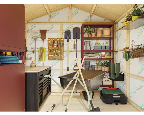 Trädgårdsskjul interiör med arbetsbänk, hyllor, skottkärra och trädgårdsredskap.