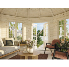 Trädgårdshus i trä med möbler, fönster och dubbeldörr