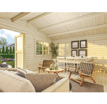 Ljus timmerstuga interiör med möbler, bord och stolar