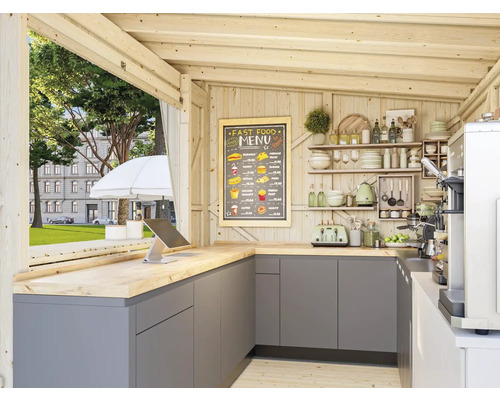 Interiör av ett gatukök med disk, köksredskap och meny