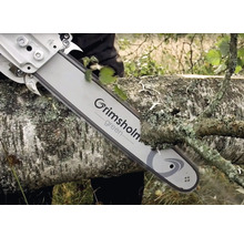 Grimsholm Green motorsåg som sågar trä