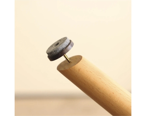 Möbelben med filtplatta och skruv